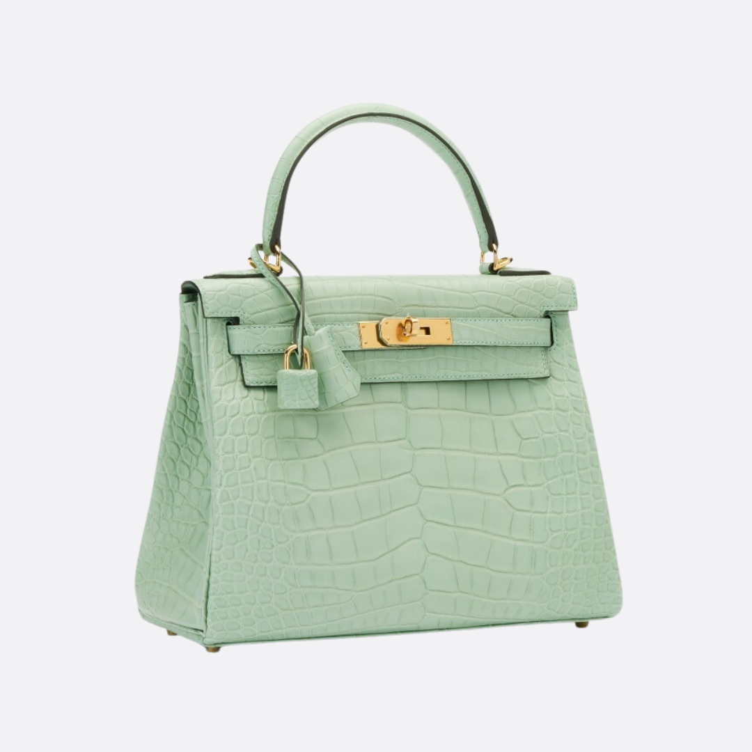HERMÈS VERT D'EAU MATTA ALLIGATOR RETOURNE KELLY 28 MIT GOLDENER HARDWARE, 2021 (LIMITIERTE AUFLAGE)