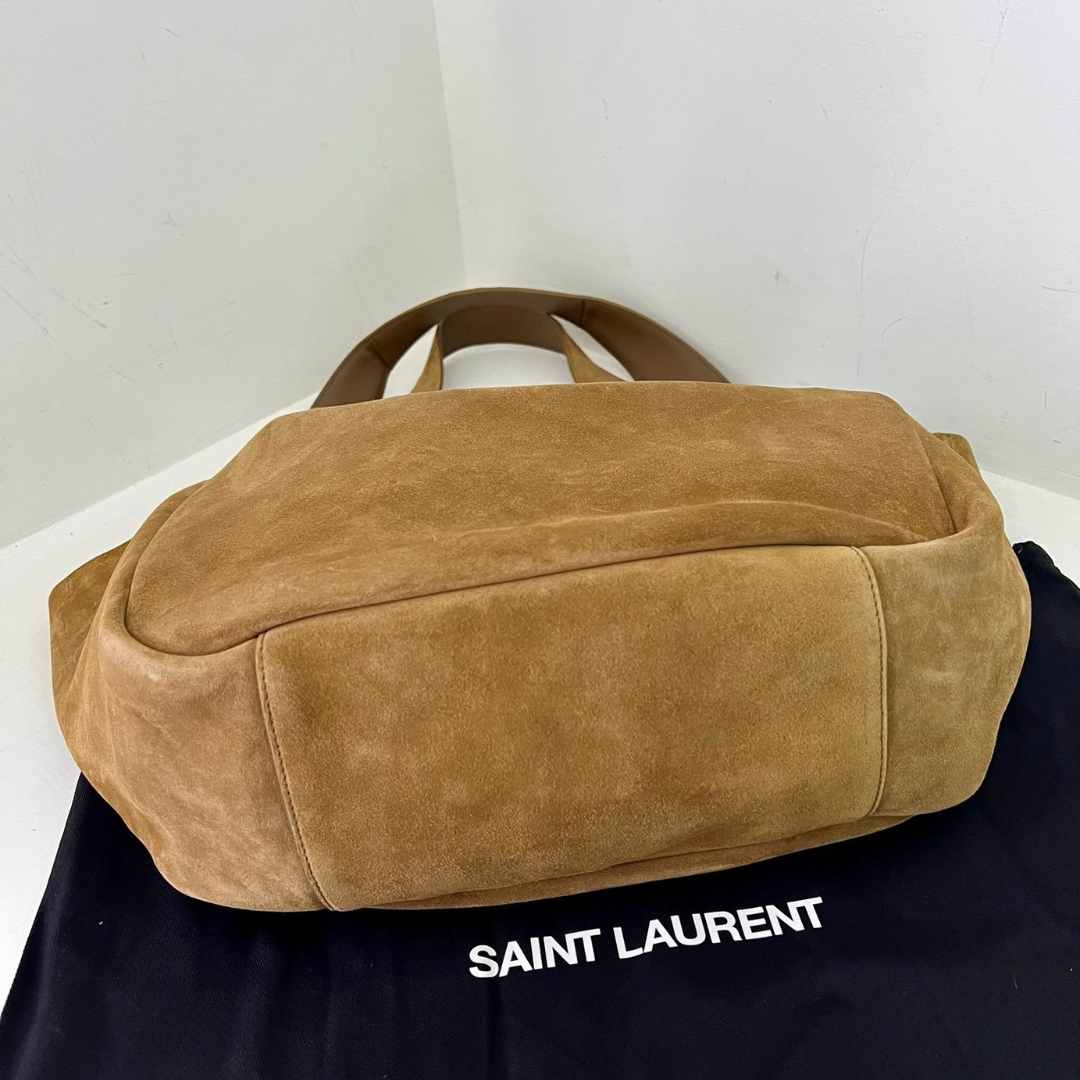LE 5 À 7 BEA AUS VELOURSLEDER VON YVES SAINT LAURENT