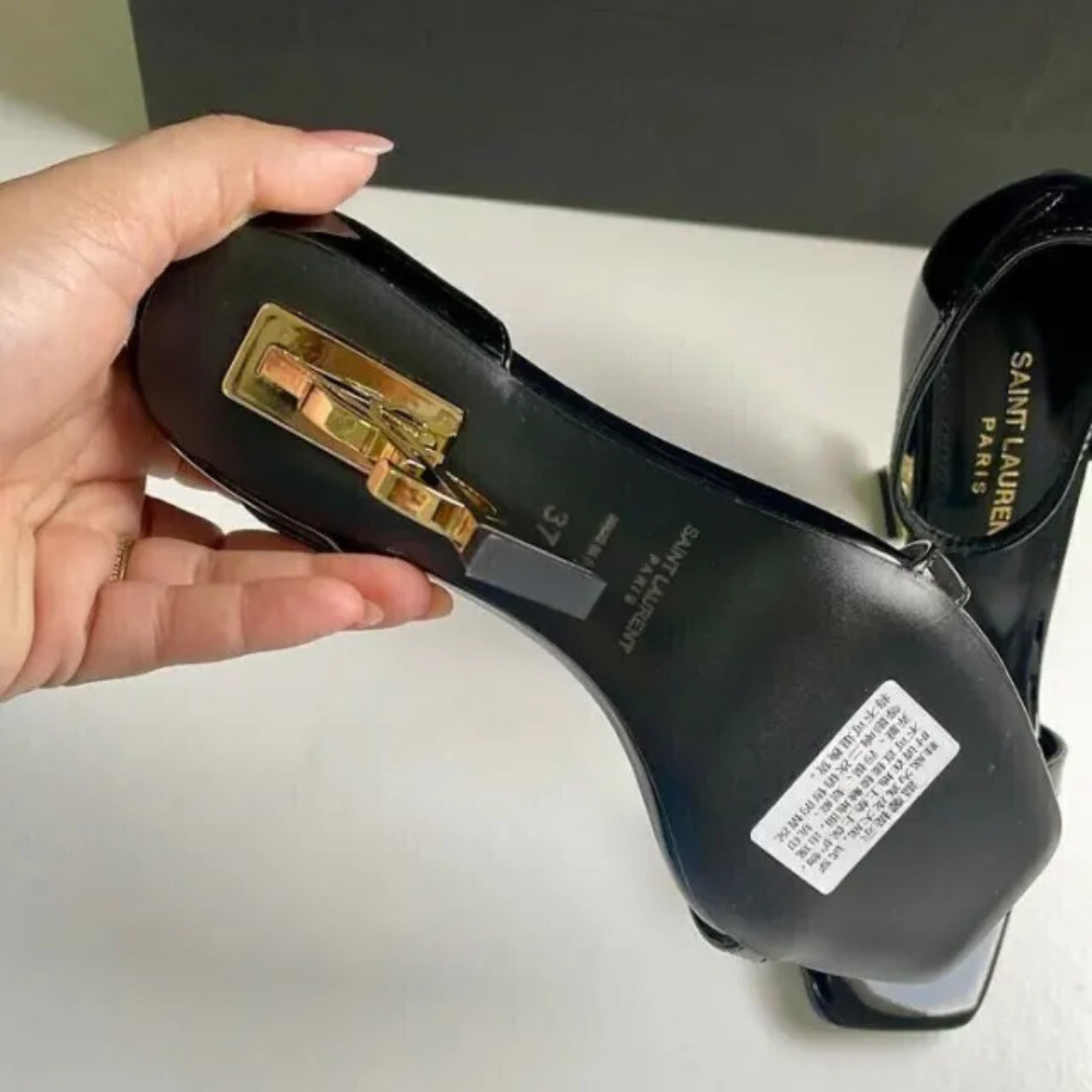 YSL SIGNATURE-KIT – LOULOU-TASCHE & OPYUM-SANDALE