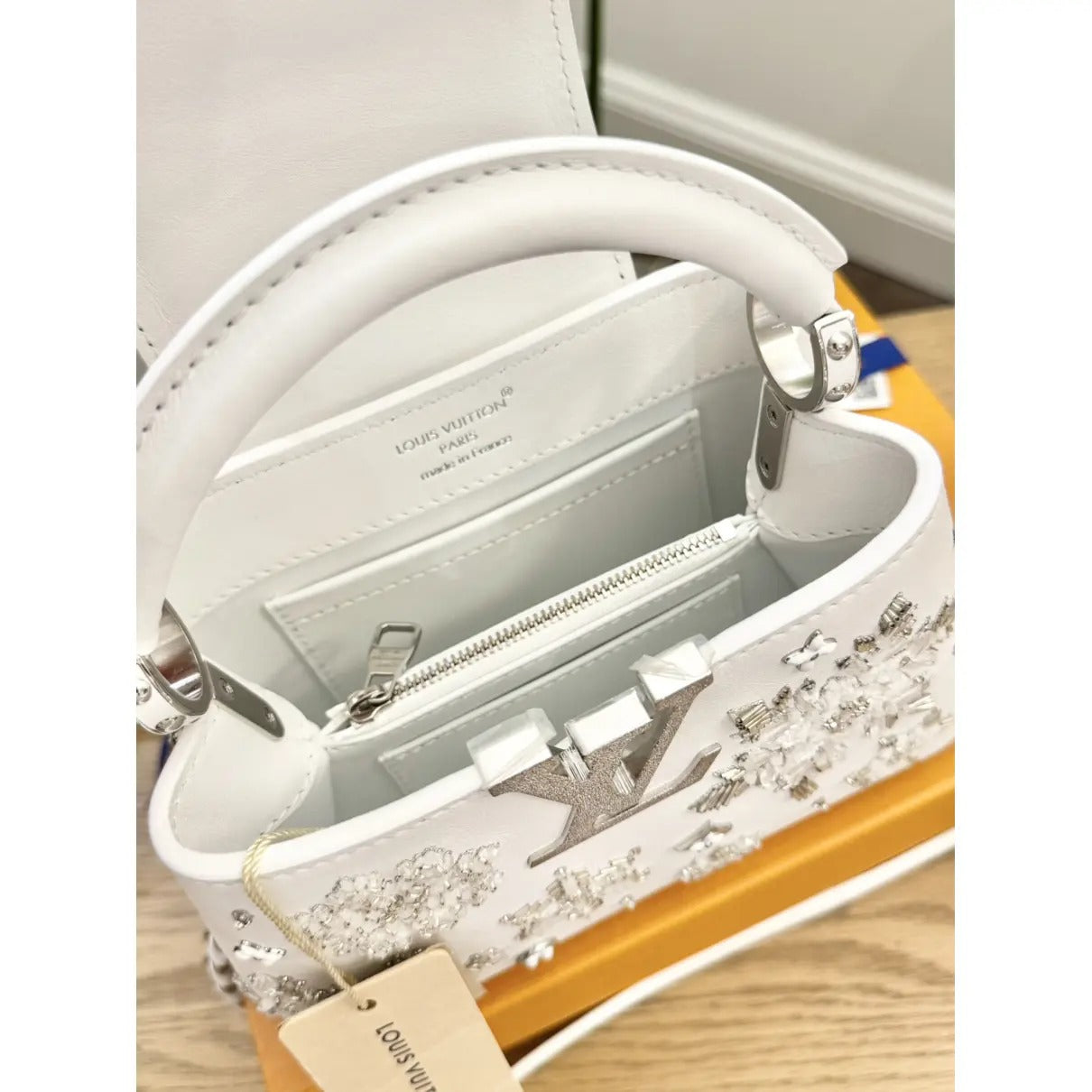 LOUIS VUITTON CAPUCINES MINI-TASCHE