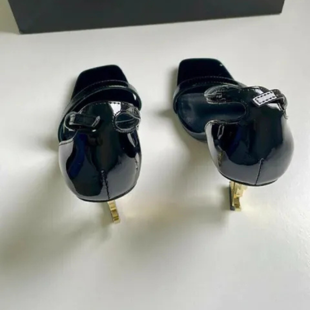 YSL SIGNATURE-KIT – LOULOU-TASCHE & OPYUM-SANDALE