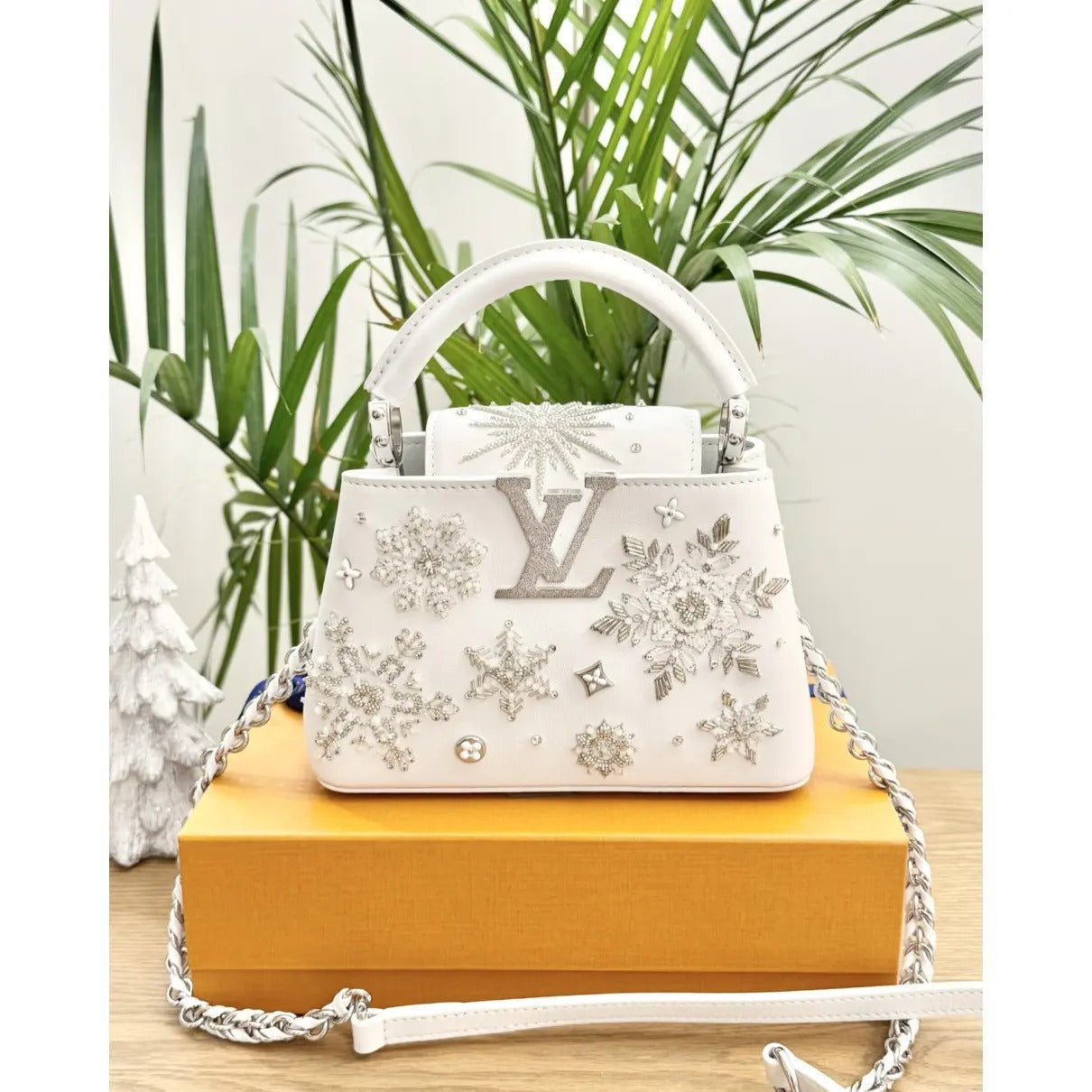 LOUIS VUITTON CAPUCINES MINI-TASCHE